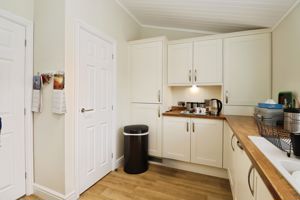 HOMESTEAD LAKE- click for photo gallery